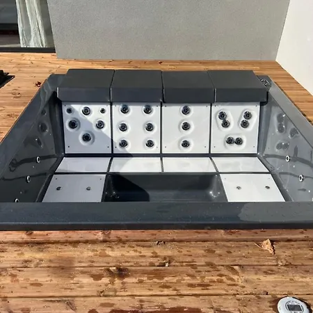 빌라 Maison Tousvents